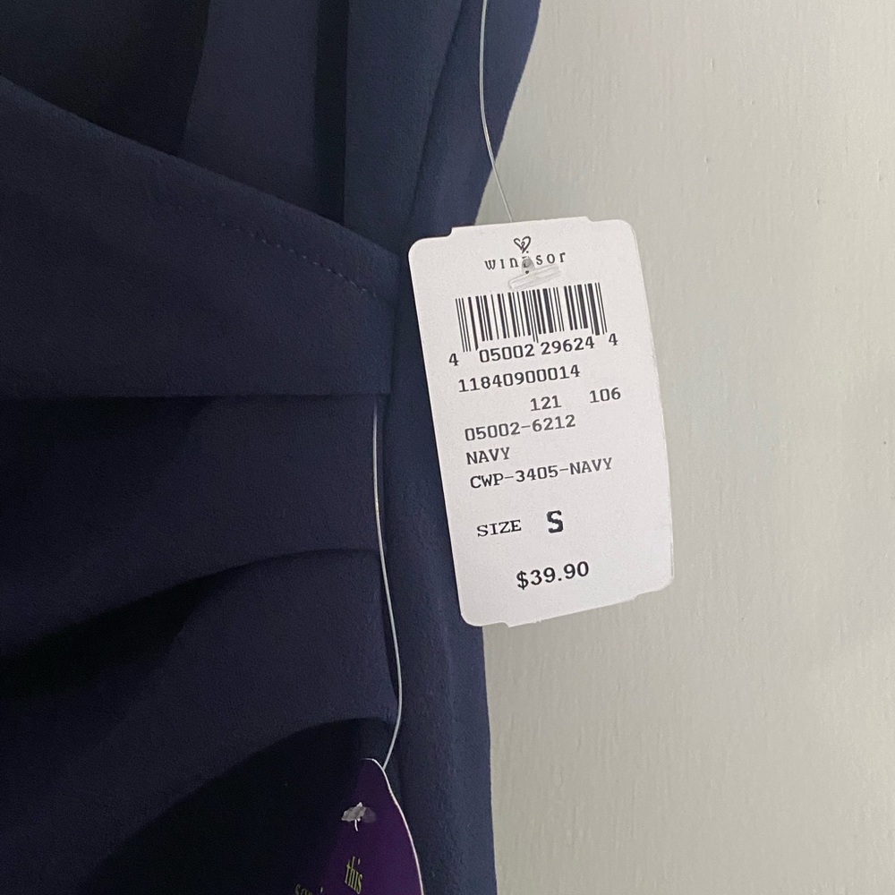 Navy blue maxi dress from Windsor size small - Picture 3 of 3